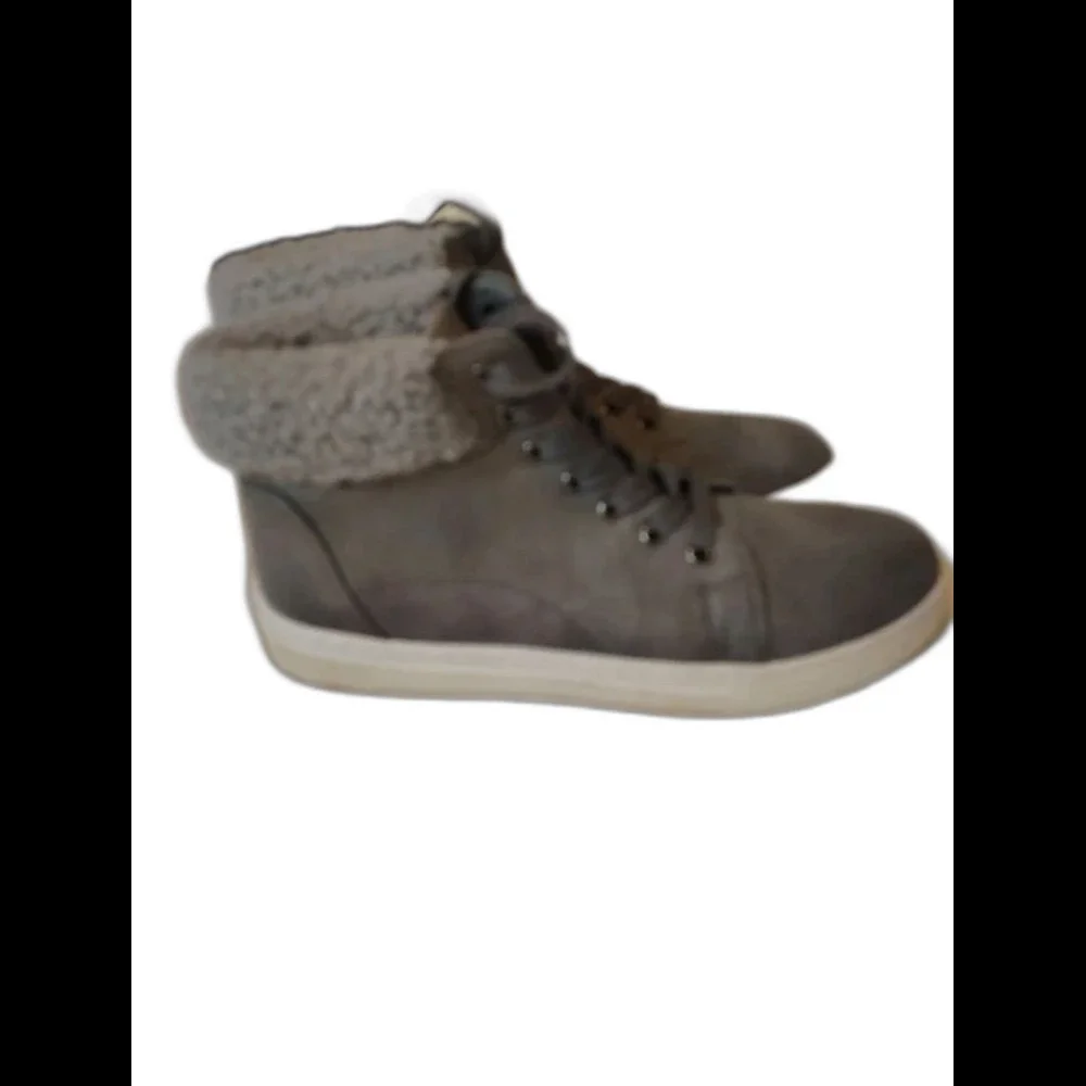 Sonoma Gray Suede Lace Up Sneaker Boots Faux Shearling Collar Womens Size 6